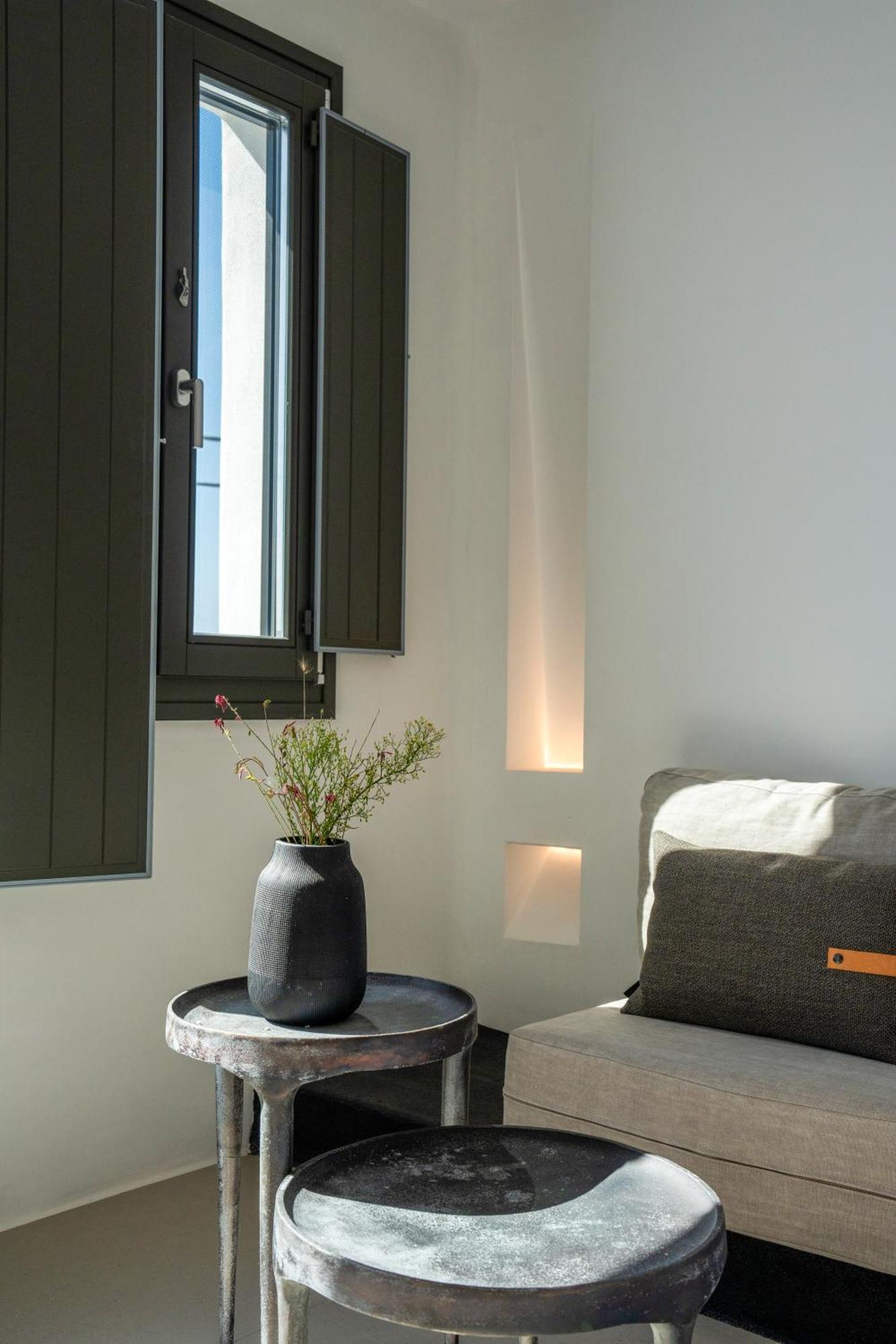 Orama Hotel & Spa Тира Экстерьер фото A room at the hotel