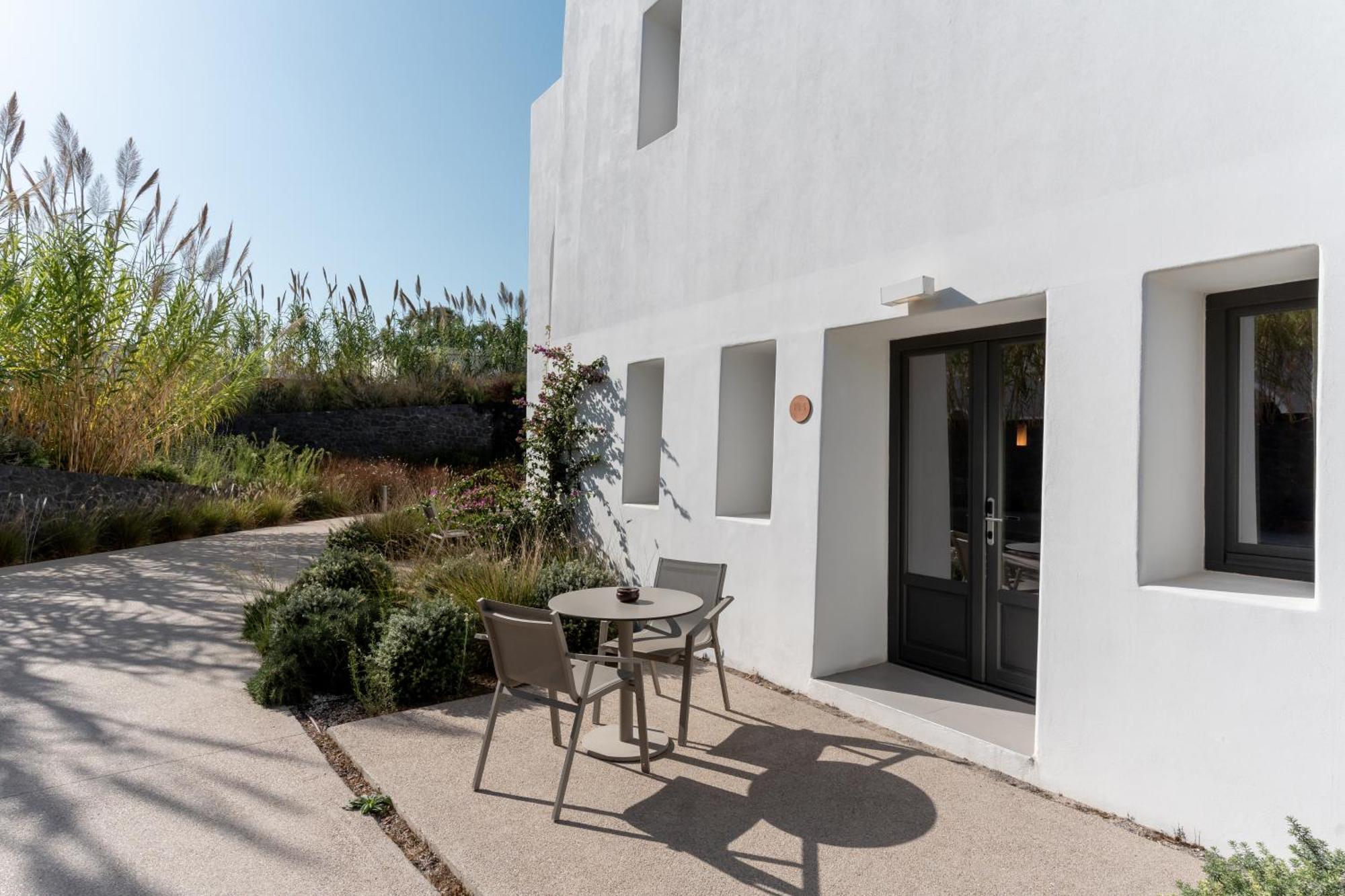 Orama Hotel & Spa Тира Экстерьер фото The house of the artist in Mykonos