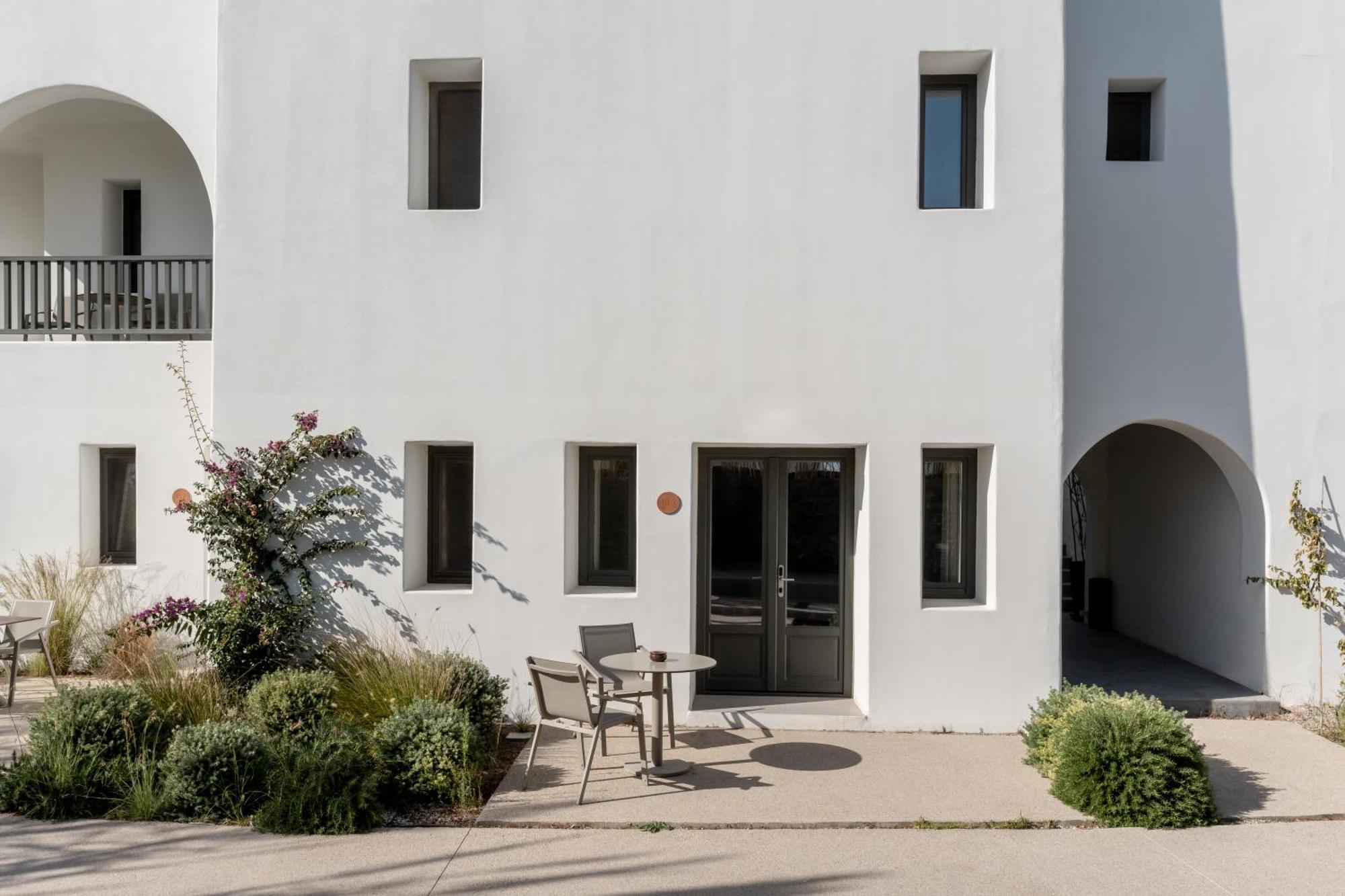 Orama Hotel & Spa Тира Экстерьер фото The house of the architect