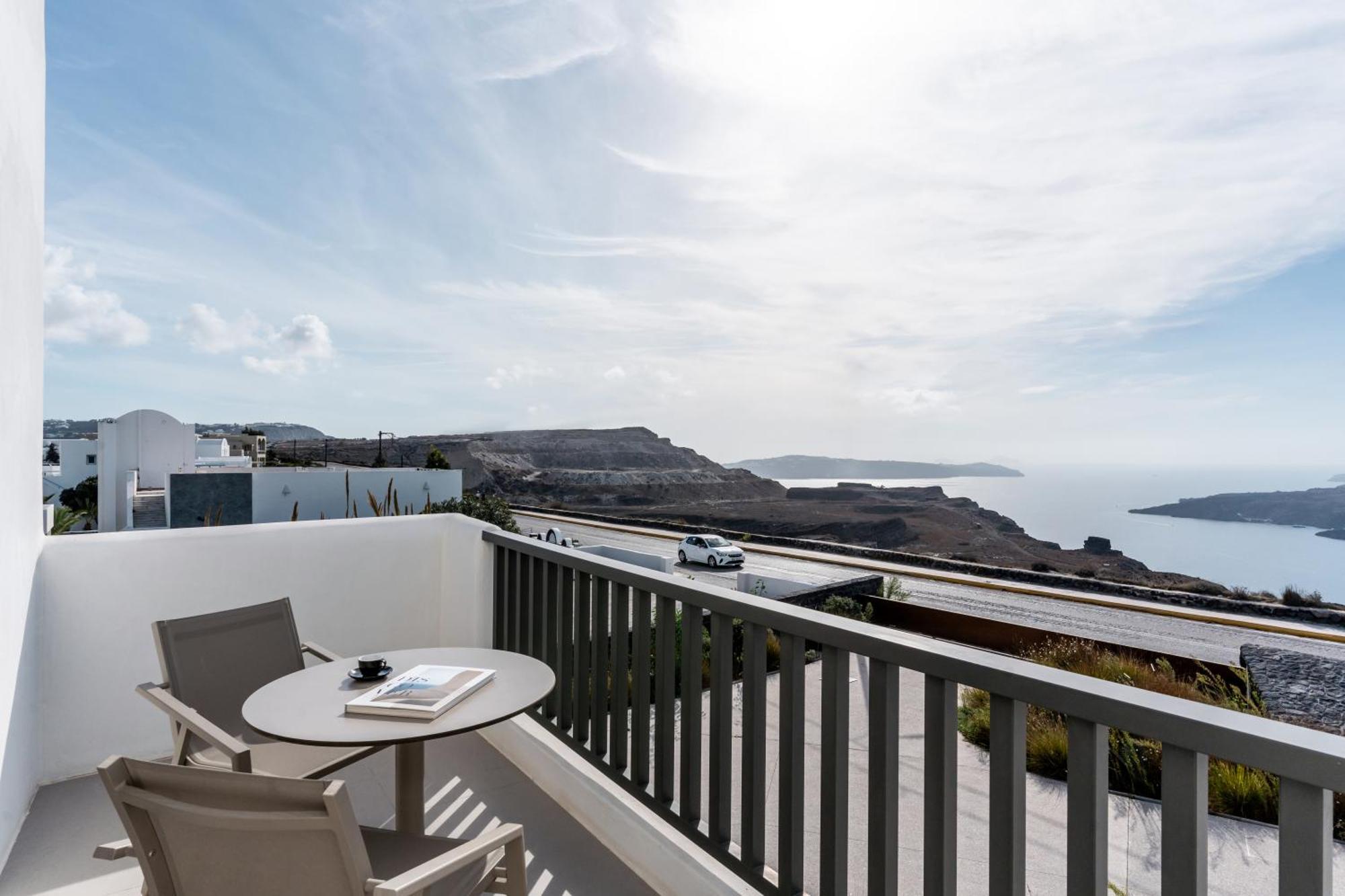 Orama Hotel & Spa Тира Экстерьер фото A balcony